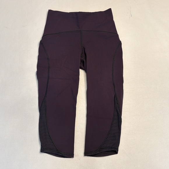 Lululemon Lean In Crop (17") Boysenberry - Picture 1 of 3